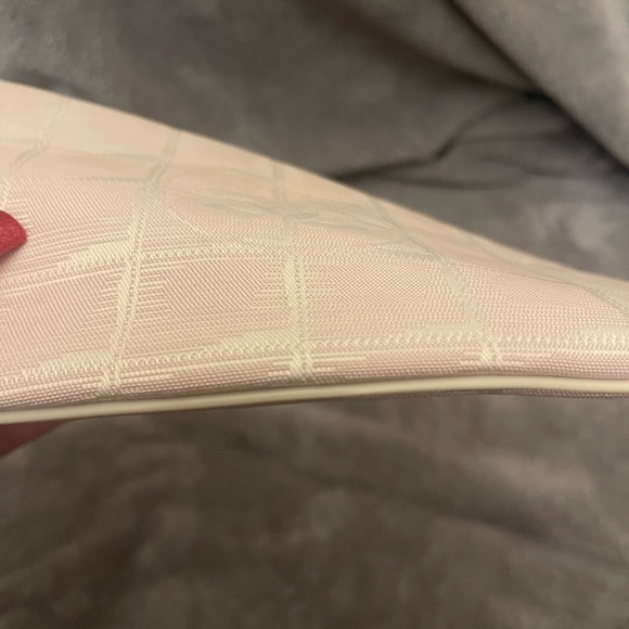 🚫SOLD🚫 CHANEL FABRIC CLUTCH HOLOGRAM INTACT - Picture 10 of 14